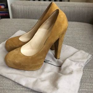 Mustard colored Brian Atwood suede pumps. Sz 36/6